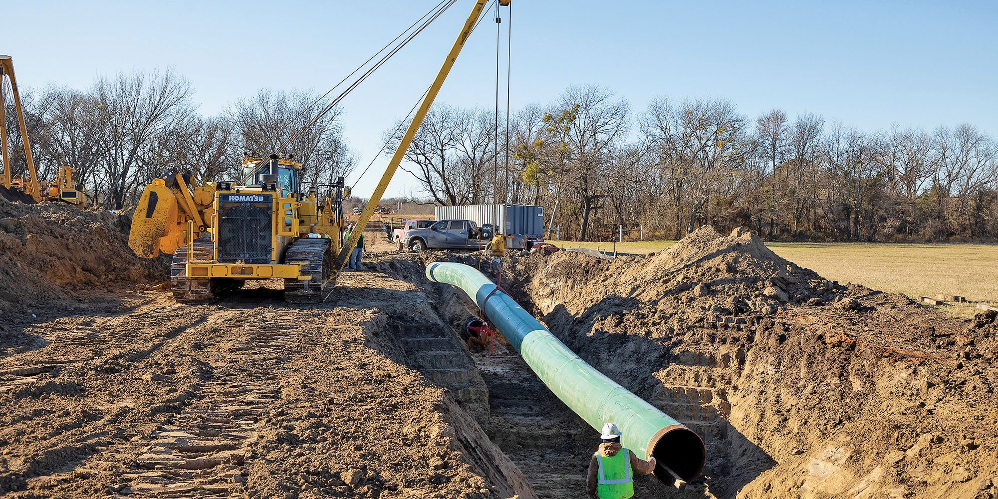 Pipelayer Designed with Input From Customers Delivers Exceptional Stability on Energy-Sector Projects